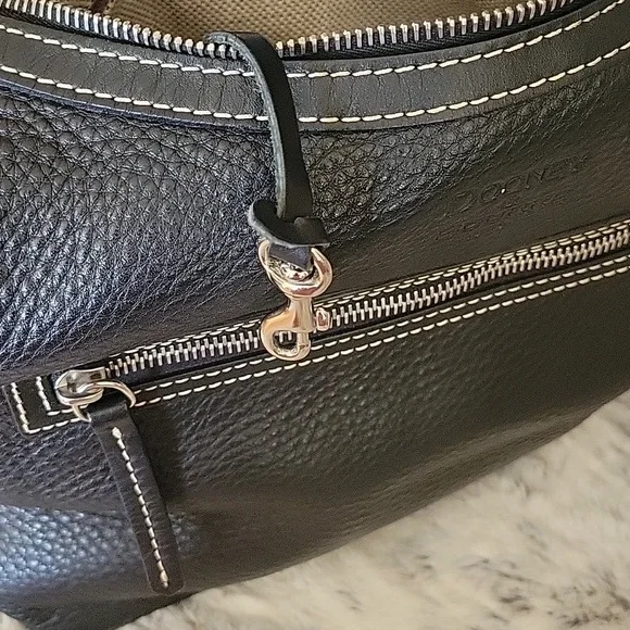 Dooney and Bourke ladies black  shoulder bag - Picture 8 of 8